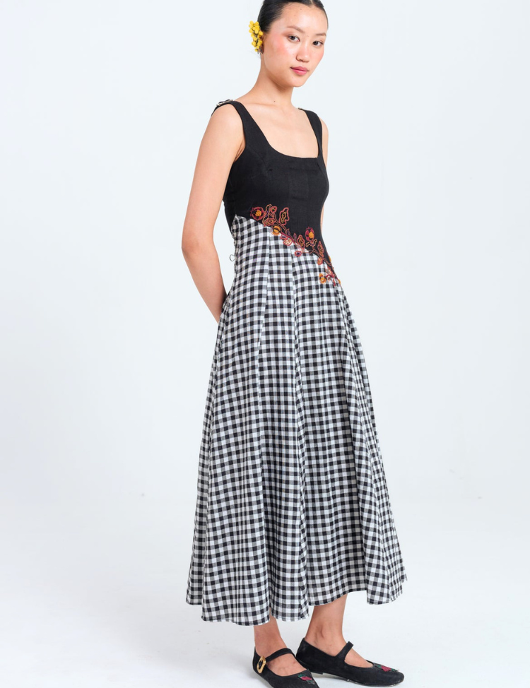 Groove-Panelled-Dress-E.png
