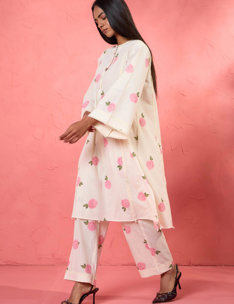 Gul-Rose-Set-1-C_d0943f7d-a3d5-446b-a0fa-07c9578c6297.png