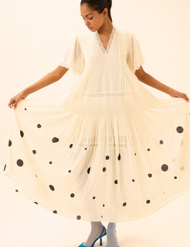 Hourglass-Dress-B.png
