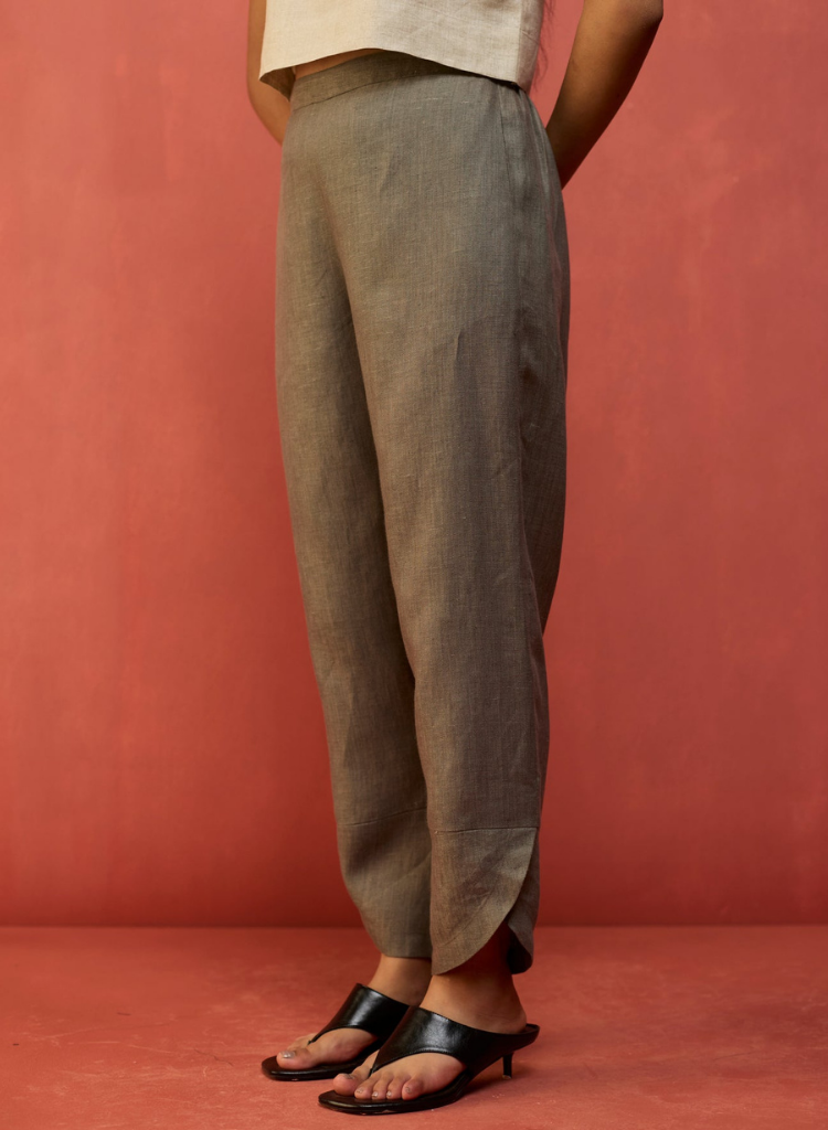 Ikis Overlapping Hem Pants