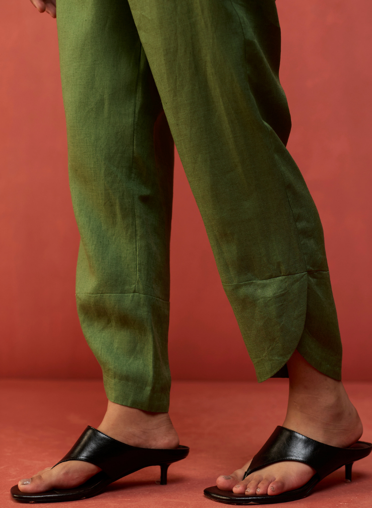 Ikis Overlapping Hem Pants