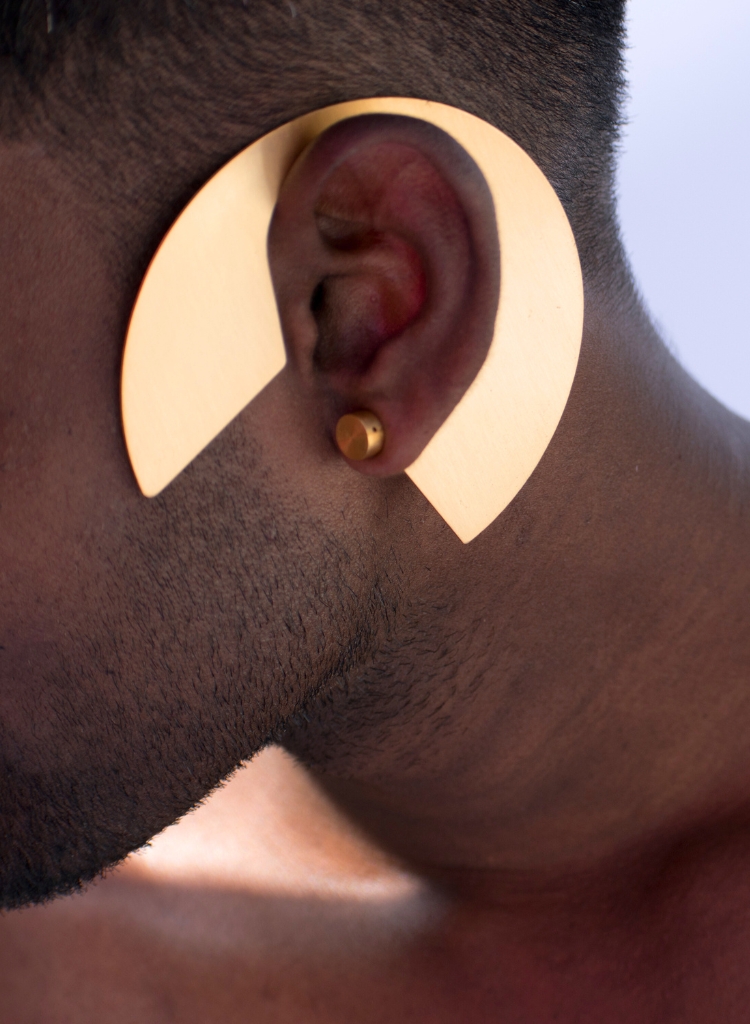 In One Round Ear Cuff