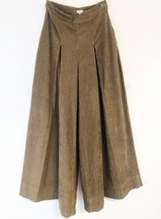 Inverted Box Pleat Bottoms