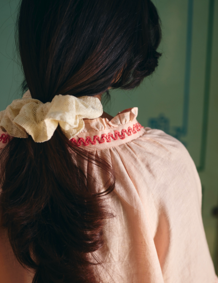 Ira-Scrunchie-B_cbca8445-e229-4b6b-9564-22a69aa6159e.png