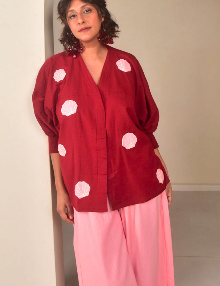Isla-Shirt-Red-D.png