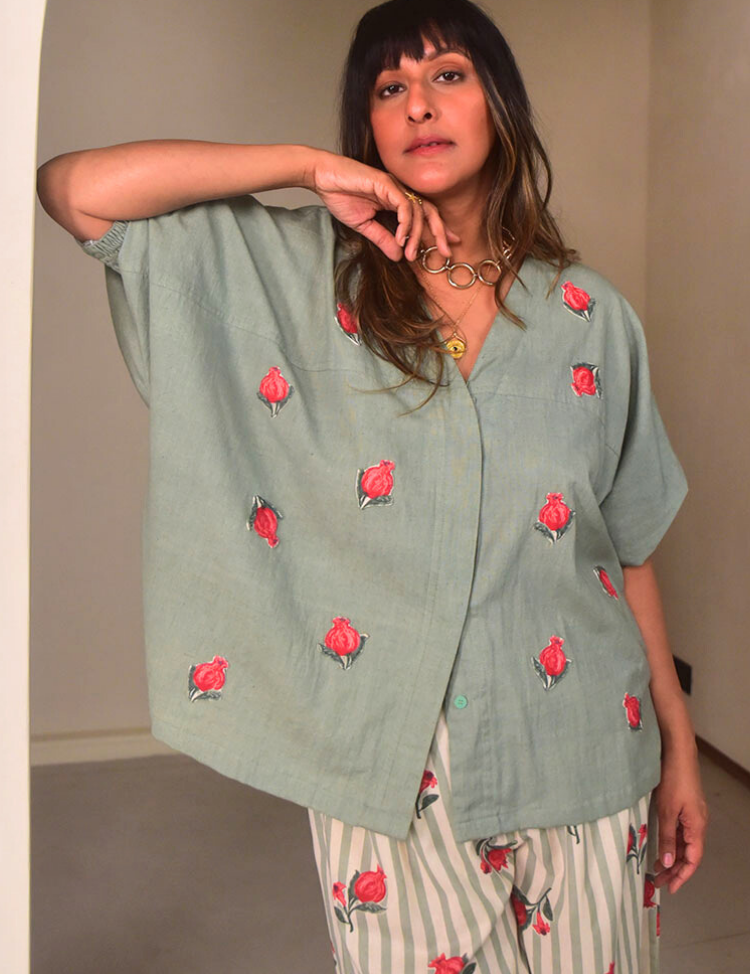 Isla-Shirt-Rose-Applique-A.png