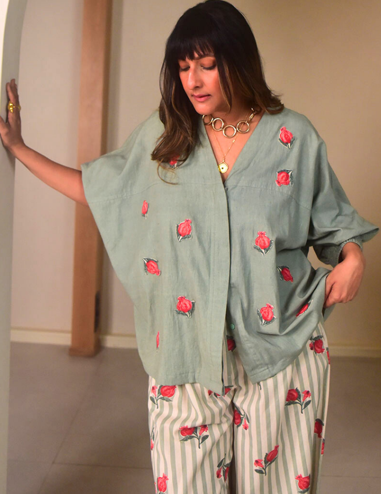 Isla-Shirt-Rose-Applique-B.png