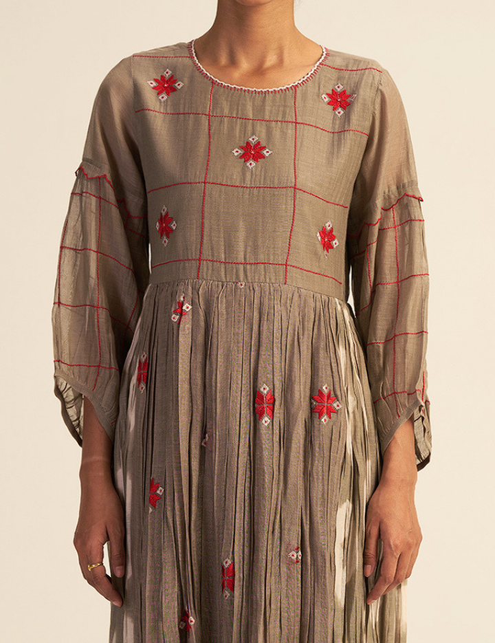 Jaapi-Dress-A.png