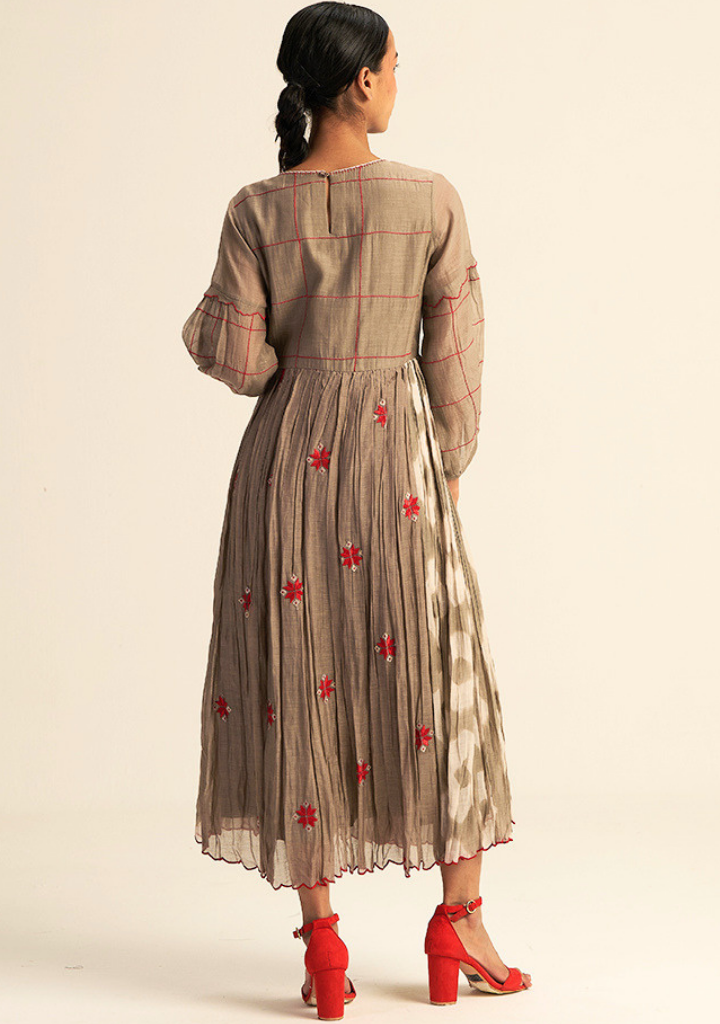 Jaapi Dress