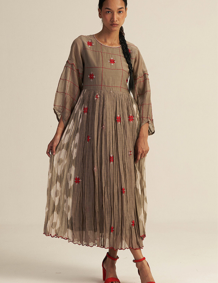 Jaapi Dress