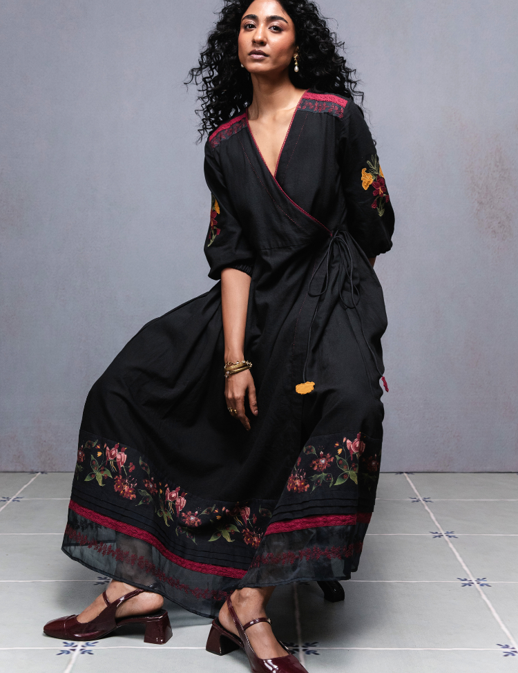 Jama-Dress-Black-G.png