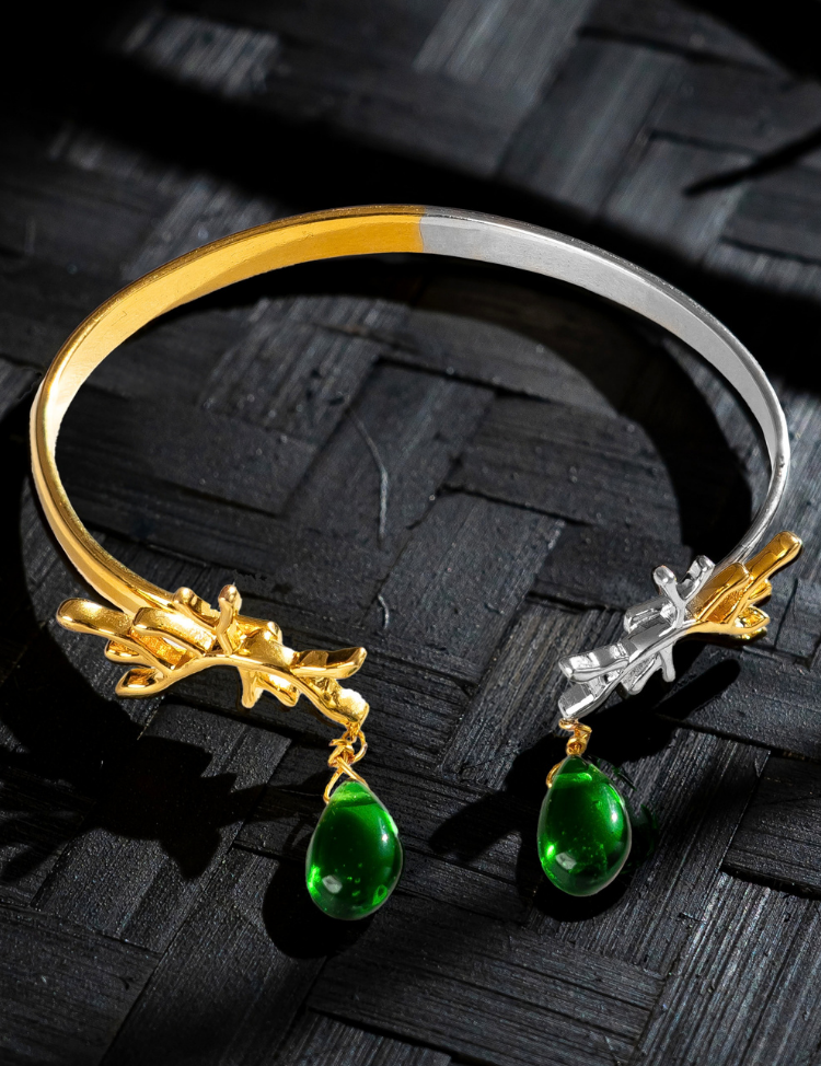 Jharkhali-Emerald-Bracelet-A.png