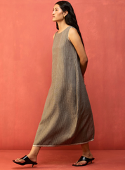 Juro Stripe Parabola Dress