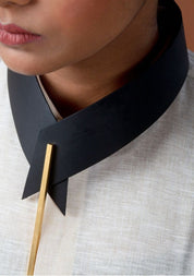 Kane & Abel Neck Collar