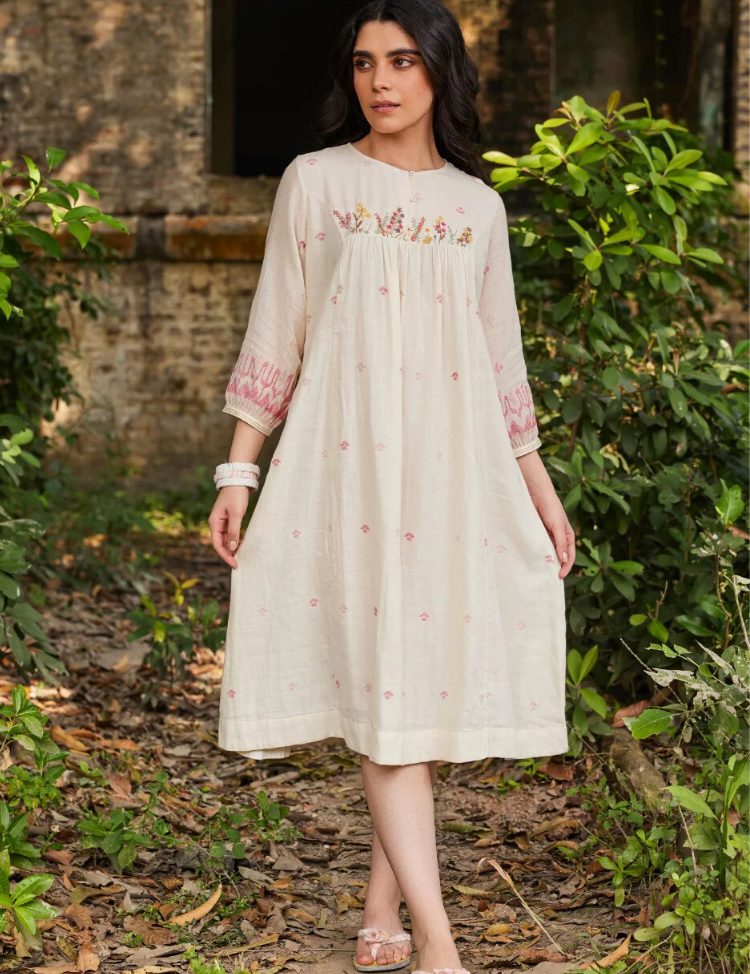 Cotton Jamdani Dresses Online In India | Shop at Nete NETE.IN Cotton Jamdani Dresses Online In India | Shop at Nete NETE.IN