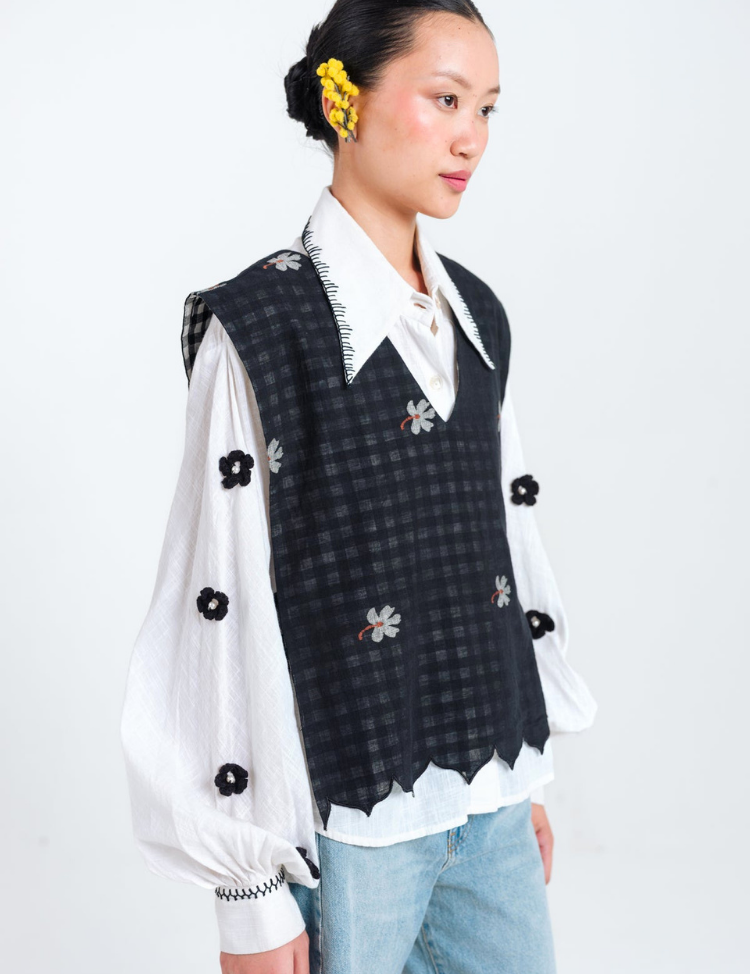 Leap-Jamdani-Scallop-Overlay-C.png