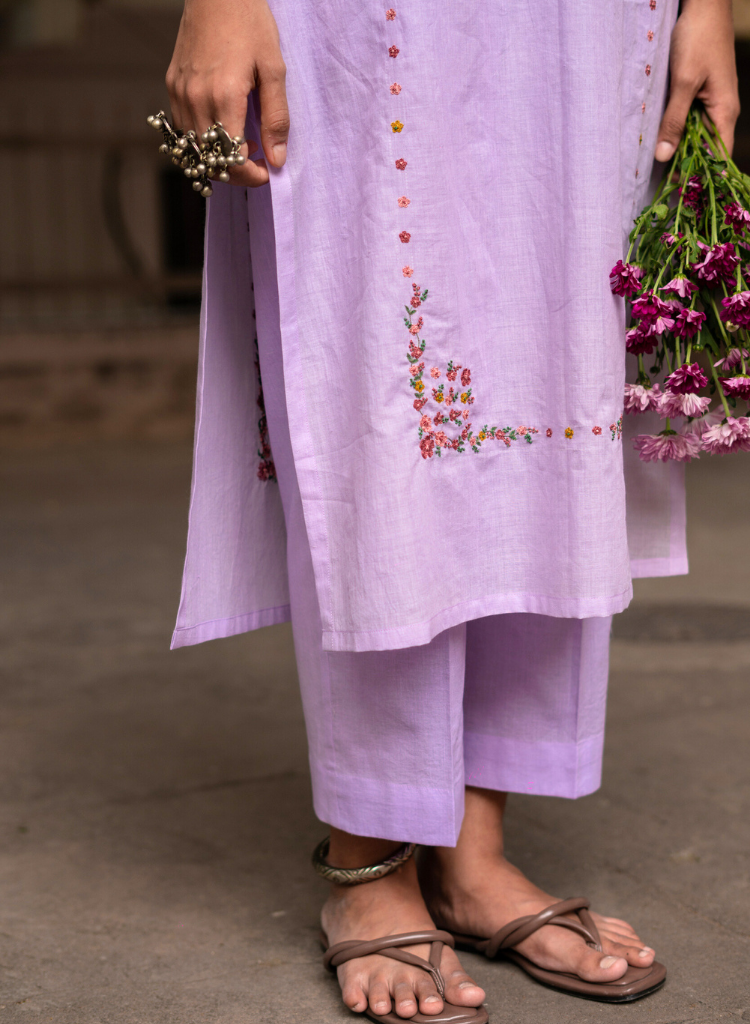 Lila Kameez Set