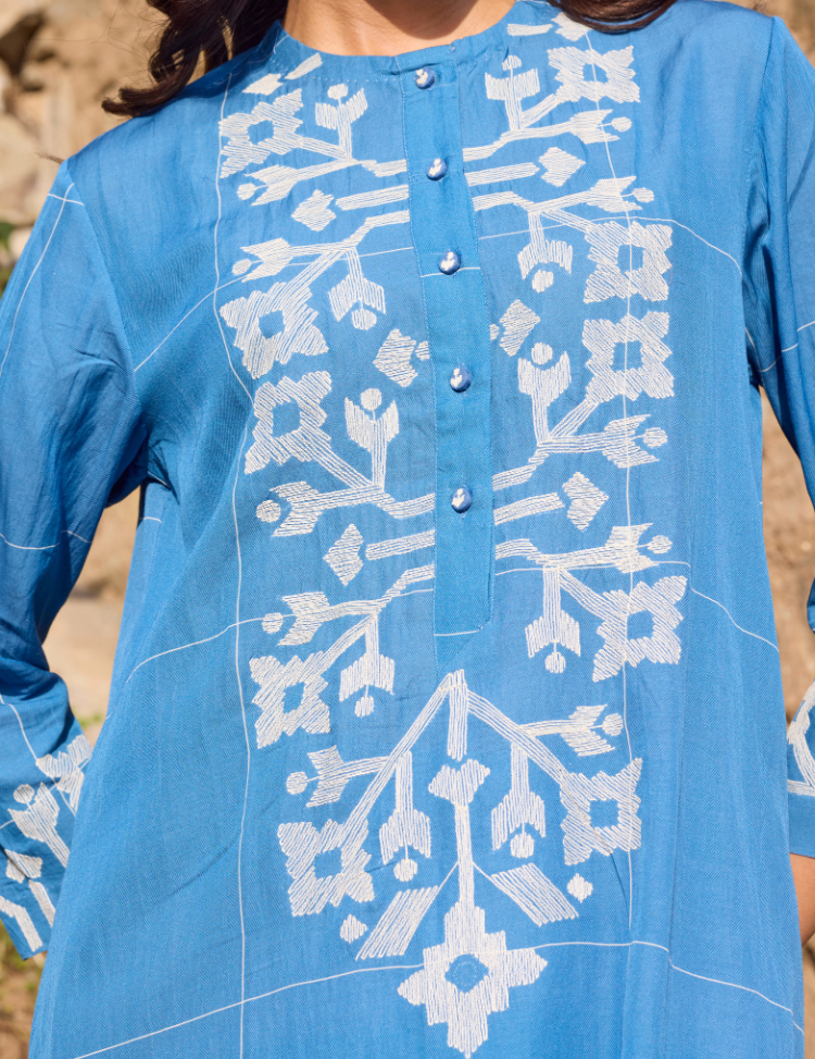 Lola-Tunic-Blue-B_8372bf7c-f9e1-4407-ae95-89750ddd3868.png