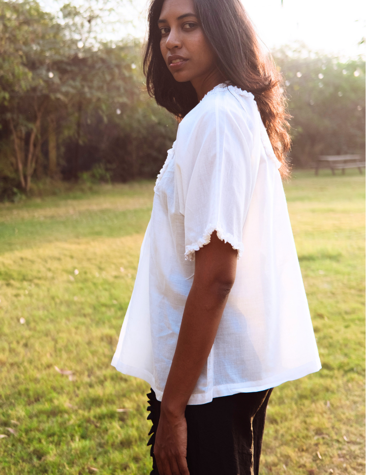 Luna-Bib-Top-B.png