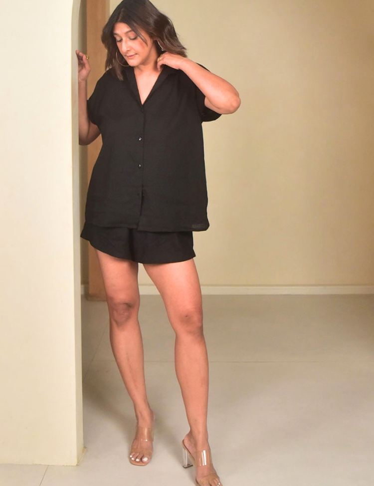 Luna-Shirt-Black-B_459223c6-9200-4838-933a-a44504962477.png
