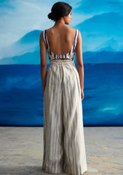 Madelief Low Back Top