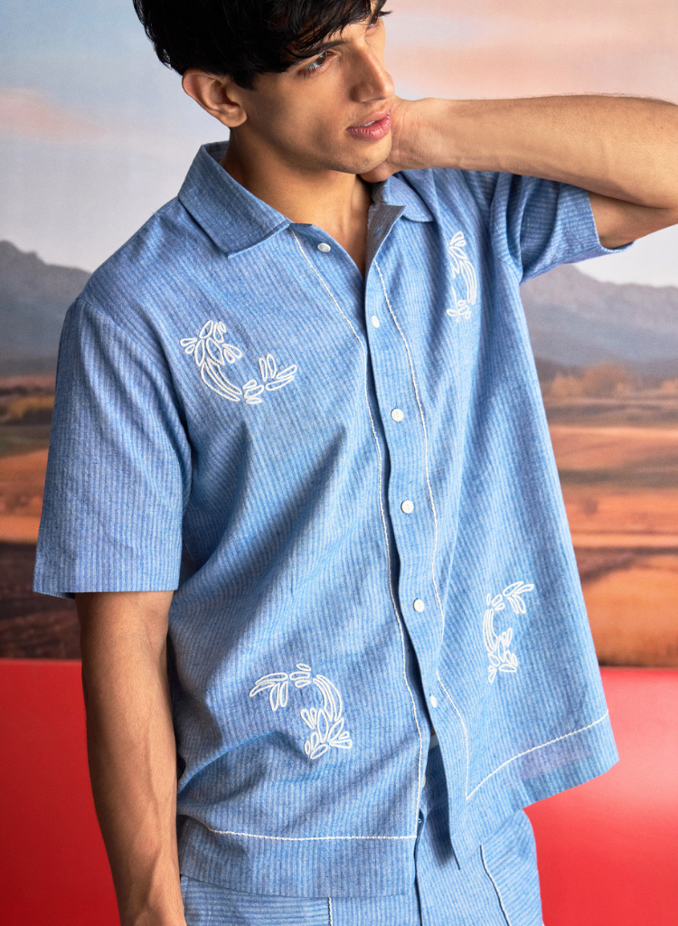 Motif Shirt