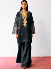 Naar Embroidered Kurta