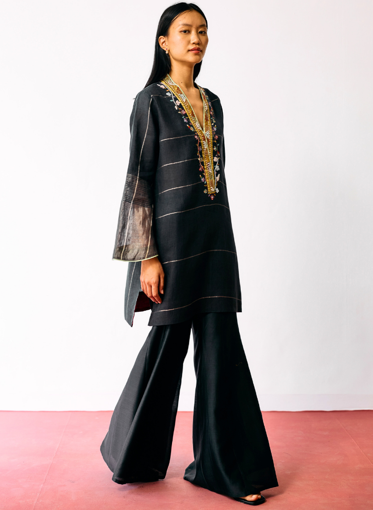 Naar Embroidered Kurta Set