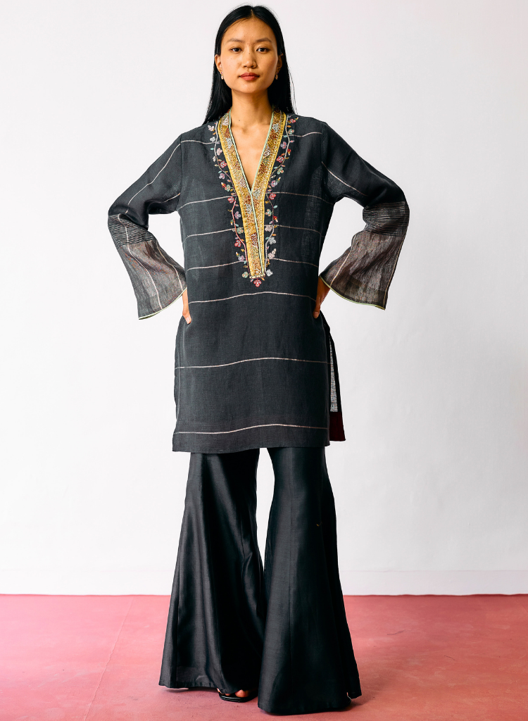 Naar Embroidered Kurta