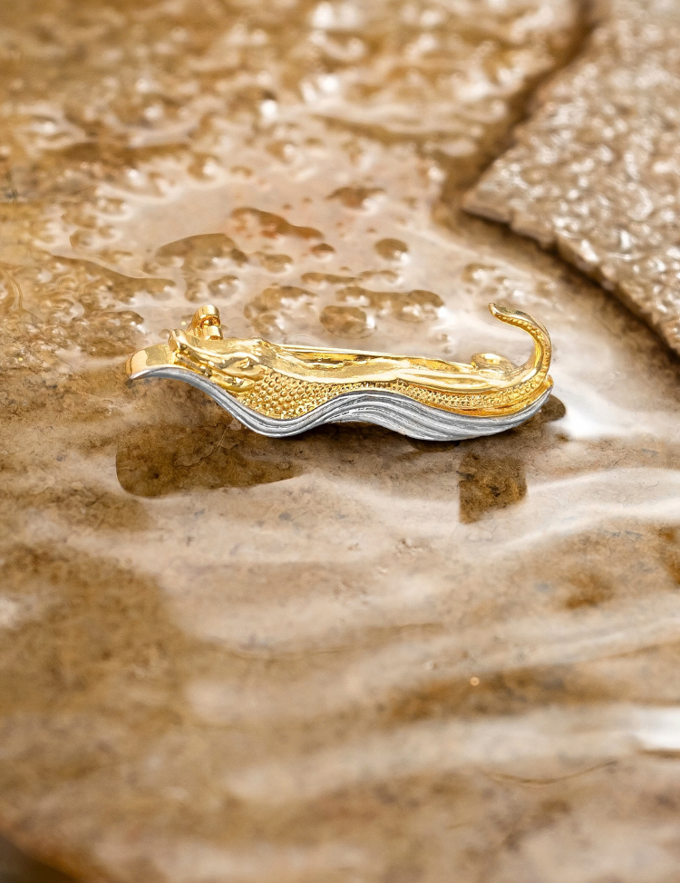 Nakra-Brooch-B.png