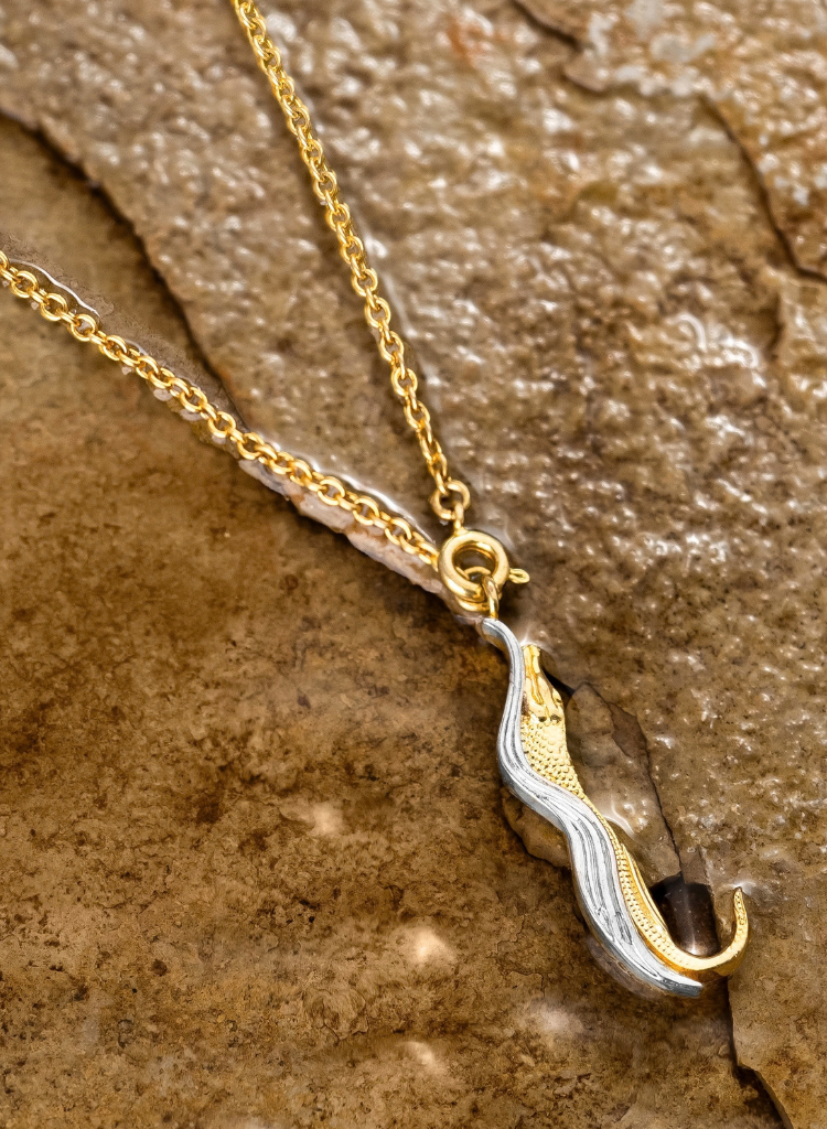 Nakra Pendant Necklace