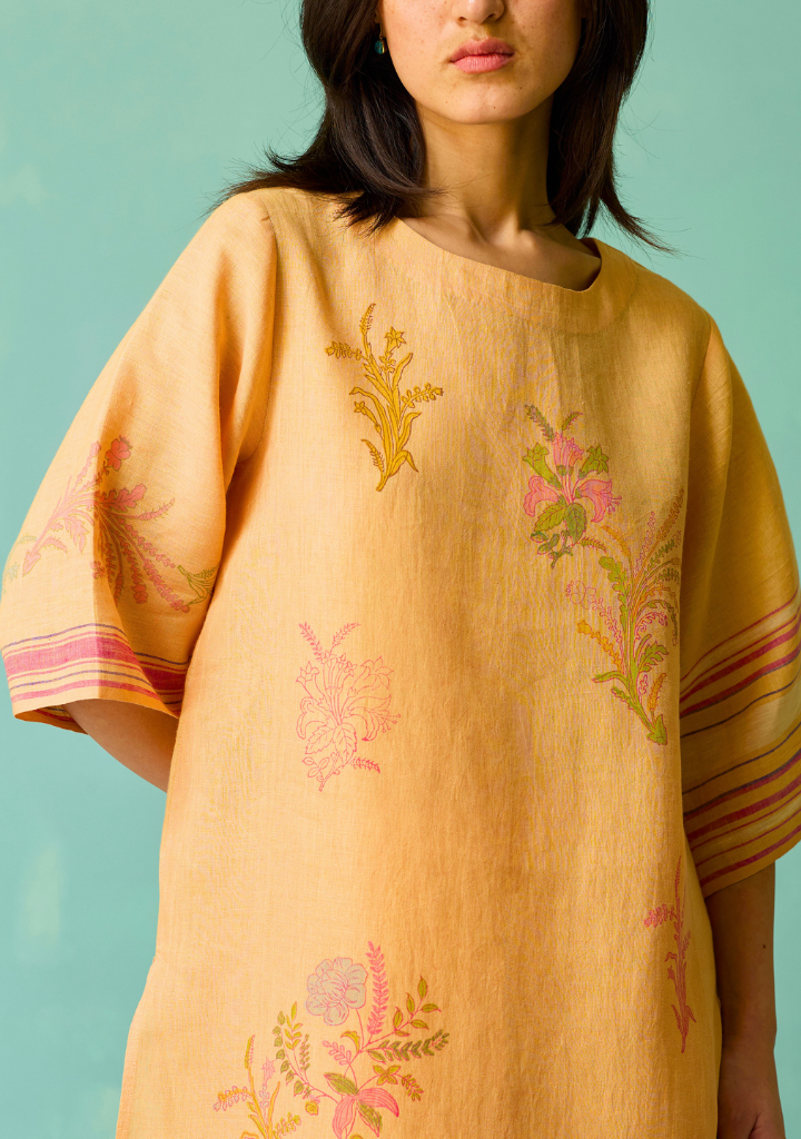 Nami Curved Hem Kurta