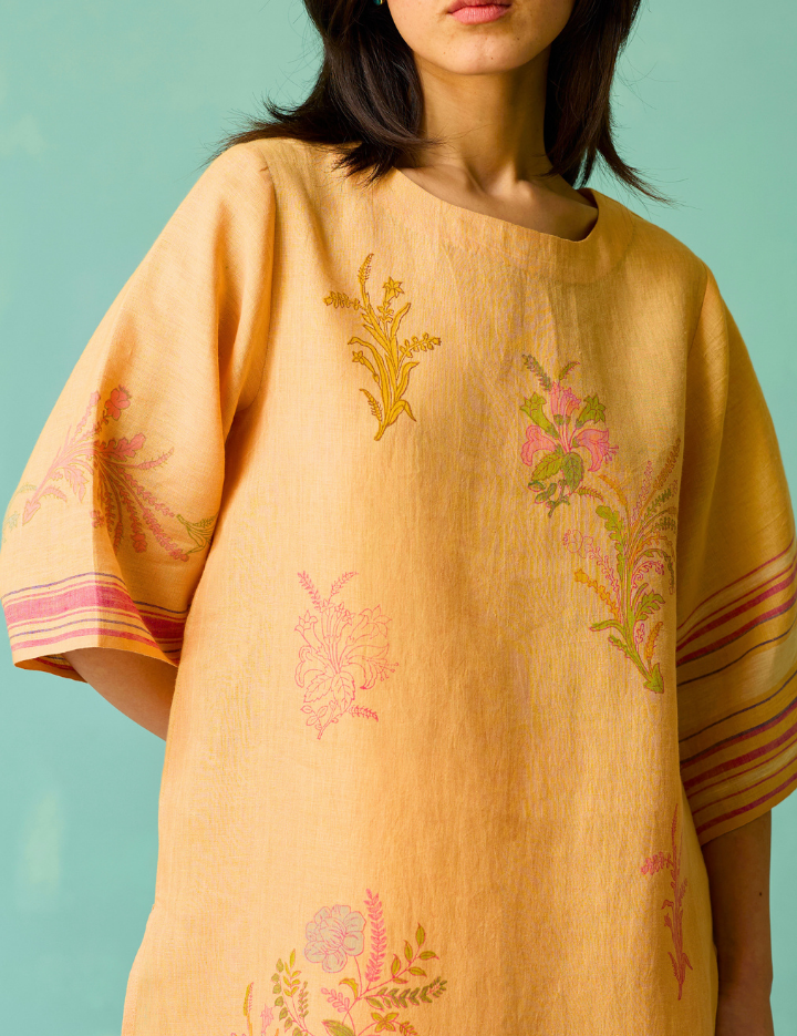 Nami Curved Hem Kurta