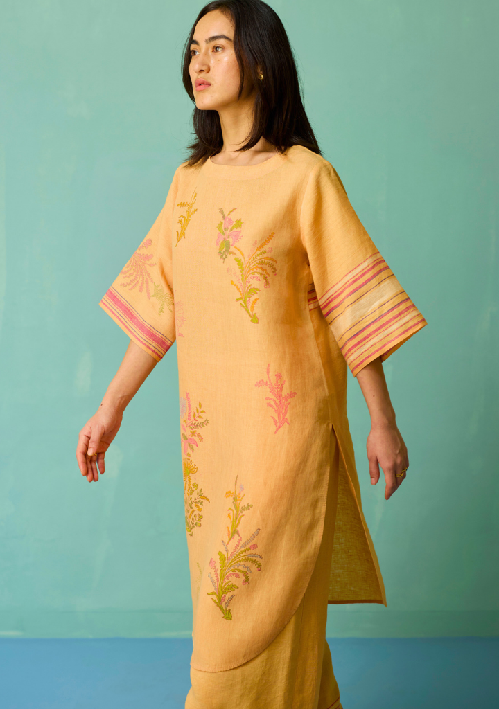Nami Curved Hem Kurta