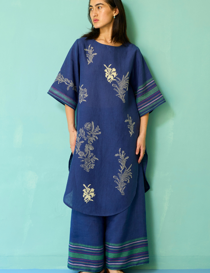 Nami-Curved-Hem-Kurta-N.png