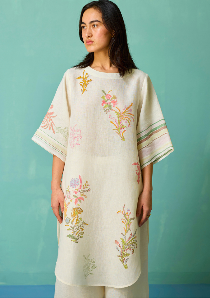 Nami Curved Hem Kurta