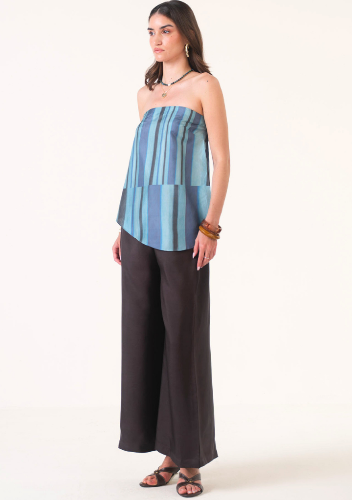 Nayla Asymmetric Top