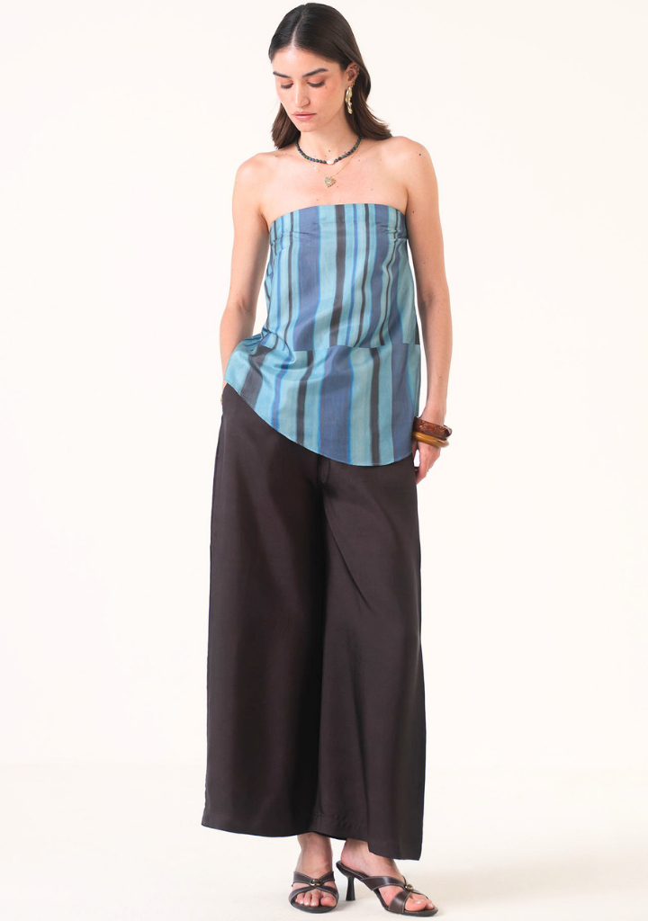 Nayla Asymmetric Top