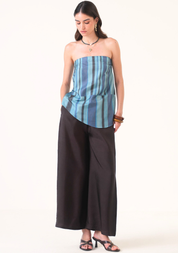 Nayla Asymmetric Top