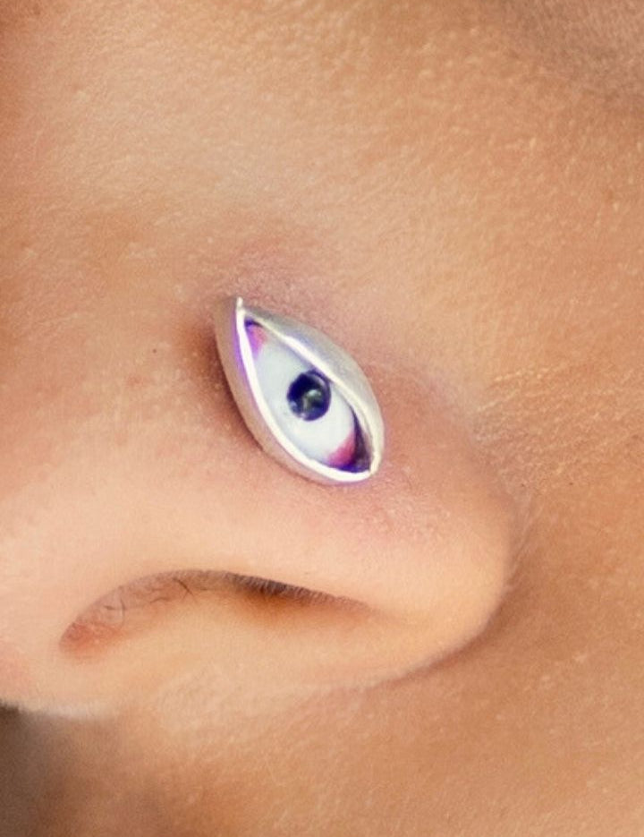 Netra-Nose-Pin-A_56668f81-2872-4d85-93ba-058cffe327a0.jpg