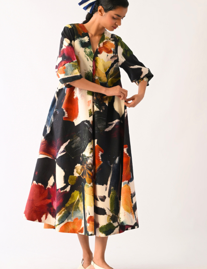Noir-Mayflower-Dress-B.png