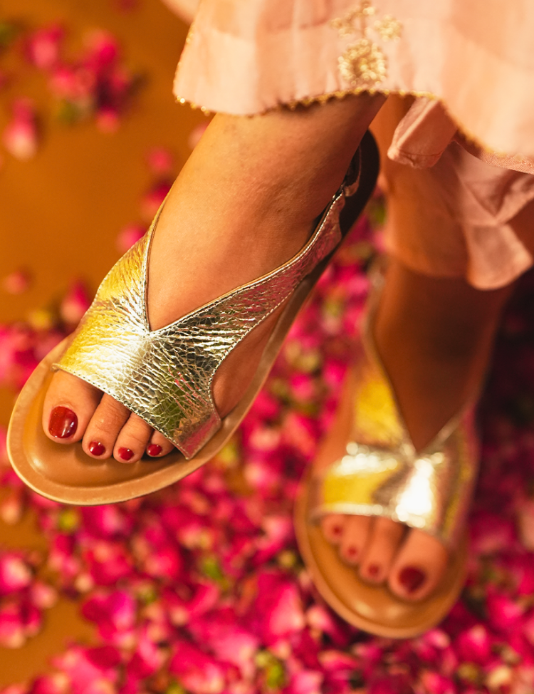 Noor-Silver-Sandals-A.png
