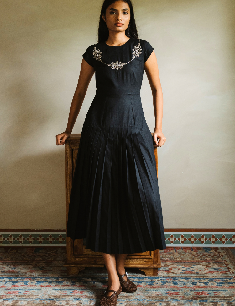 Nuri-Dress-Charcoal-D.png