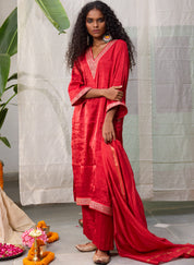 Nyra Kurta Set