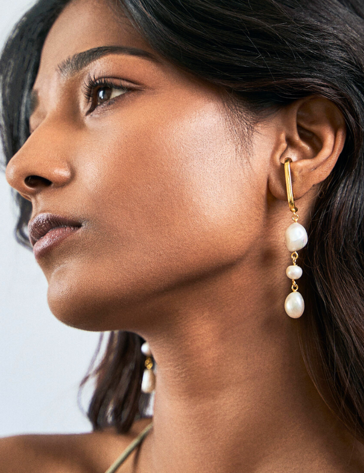 Olivia-Earrings-B.png