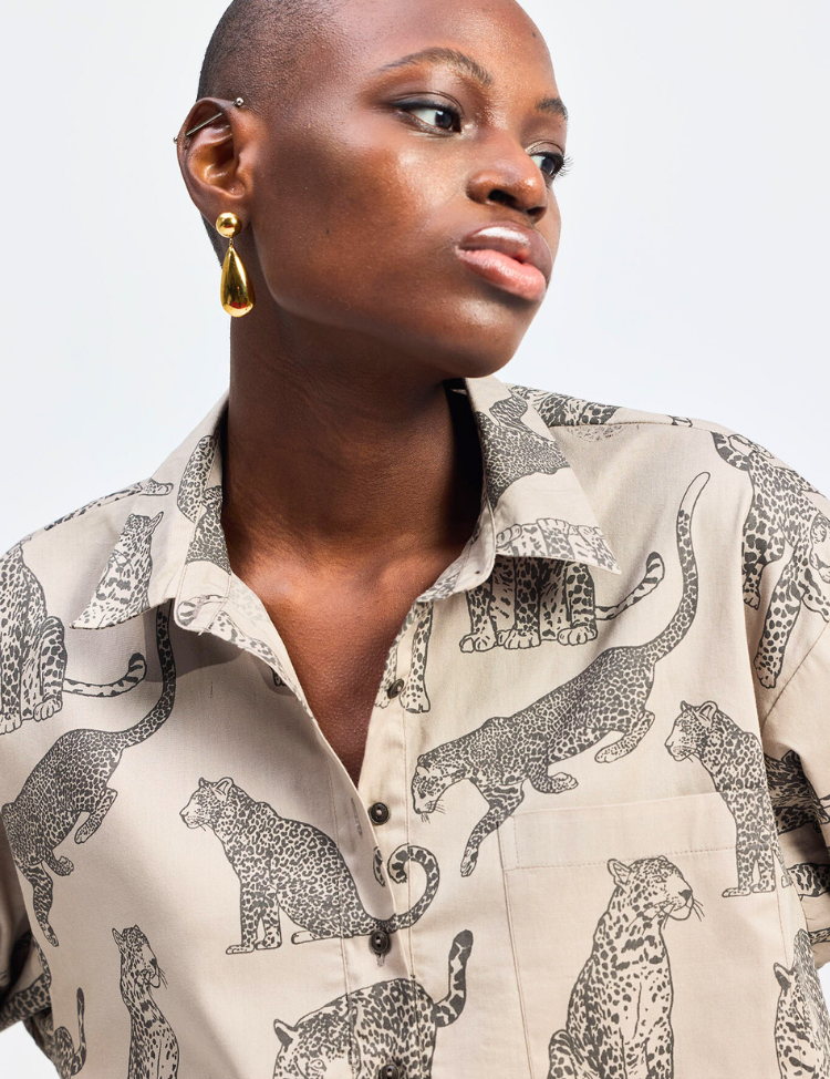 Oversized-Cropped-Button-down-Shirt-In-Animal-Print-A.png