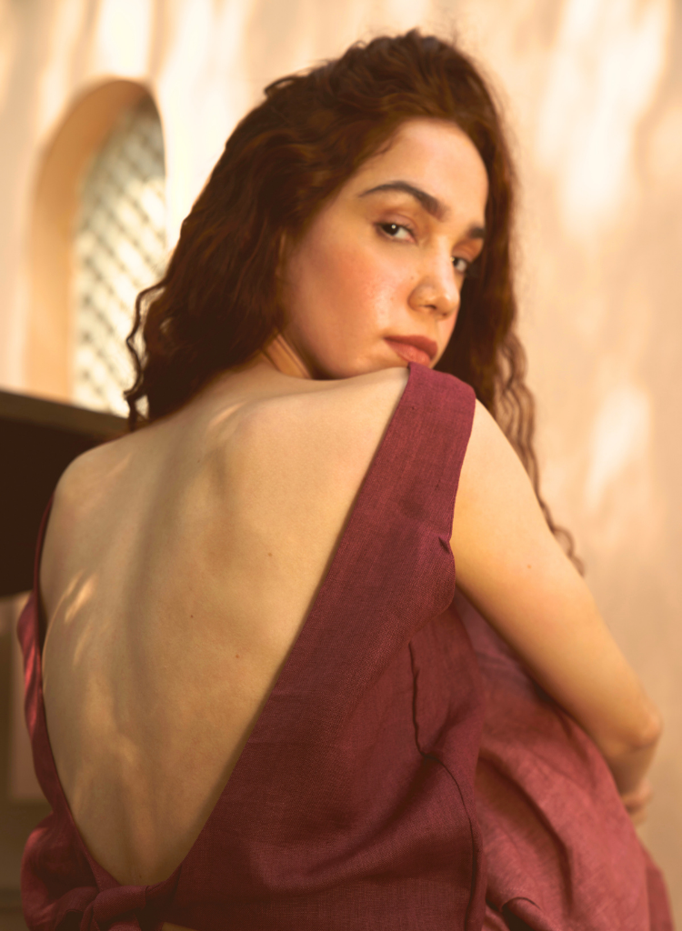 Weekday Backless Top