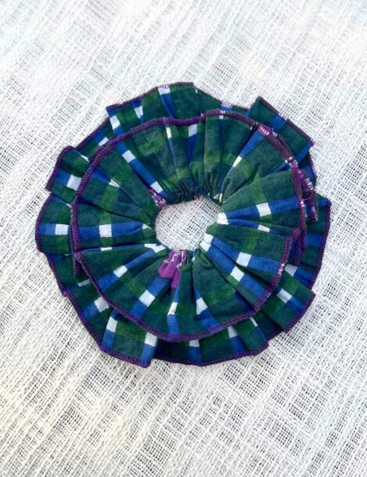 Pakhi-Scrunchie-B.png