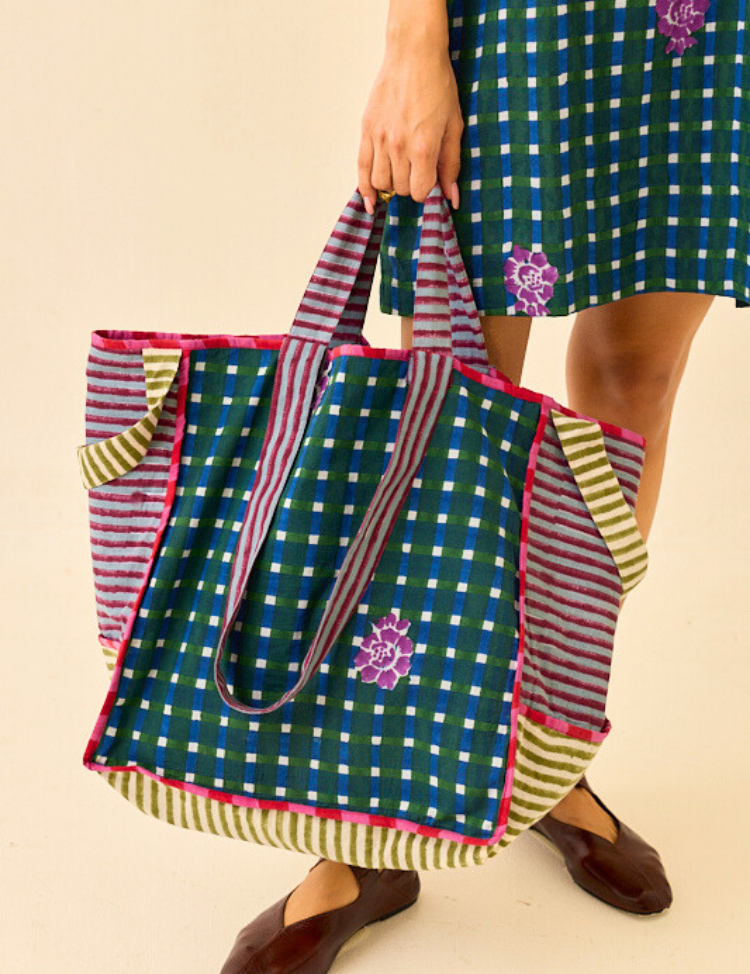 Pakhi-Tote-Bag-A.png