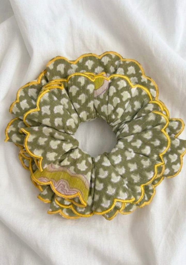 Panna Scallop Scrunchie